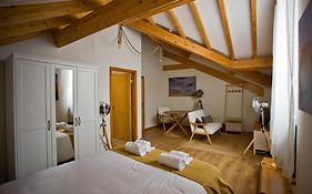 Guest House 10 De Agosto